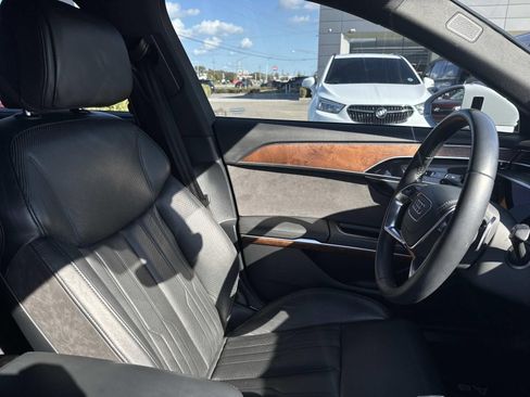 Used 2021 Audi A8 L 4.0T image 11