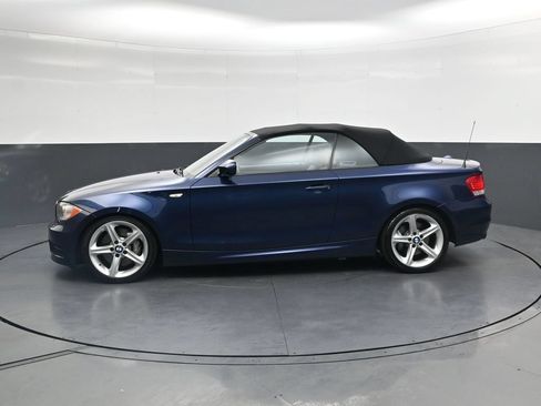 Used 2011 BMW 135i Convertible RWD image 13