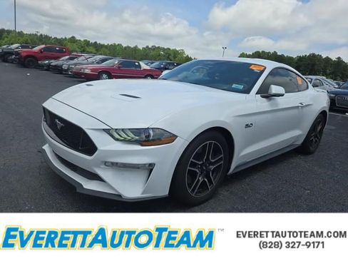 Used 2020 Ford Mustang GT RWD image 1