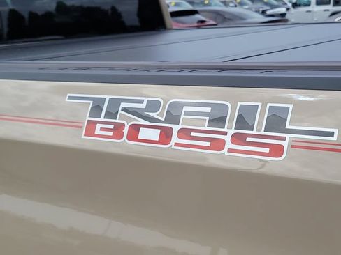 Used 2022 Chevrolet Silverado 1500 LT Trail Boss w/ Protection Package AWD/4WD image 9