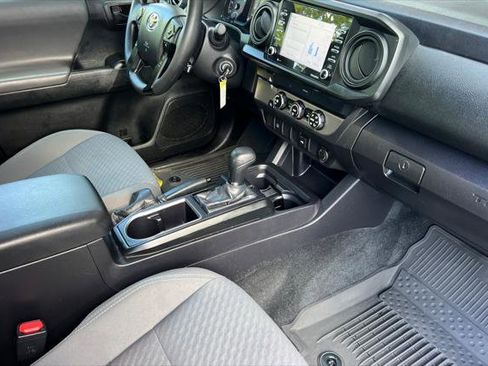 Certified 2022 Toyota Tacoma SR image 15