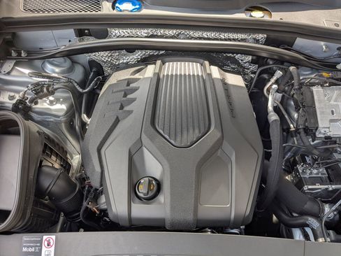 New 2026 Porsche Macan AWD/4WD image 29