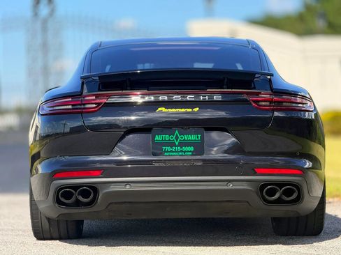 Used 2018 Porsche Panamera 4 AWD/4WD image 8