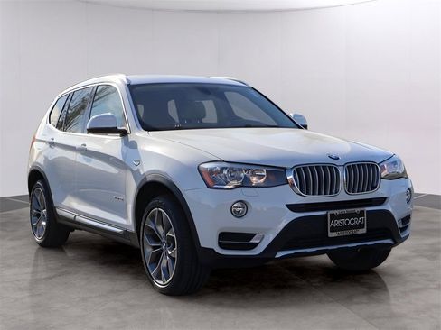 Used 2015 BMW X3 xDrive28i image 3