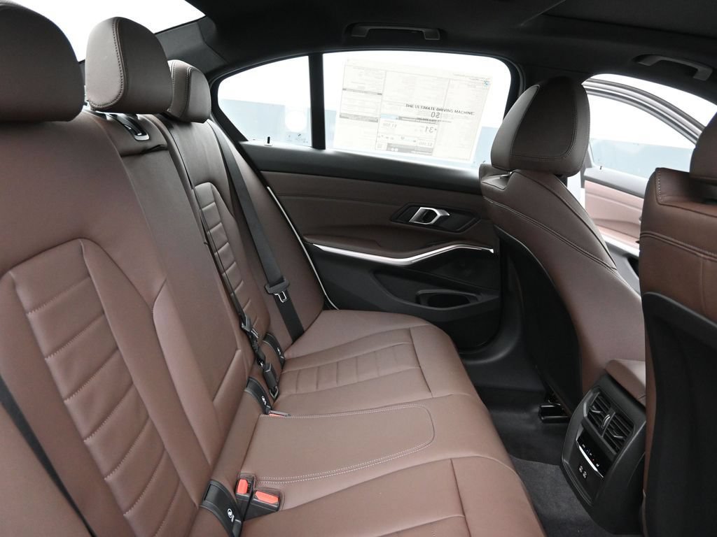 Used 2026 BMW 330i Sedan w/ Premium Package RWD image 24
