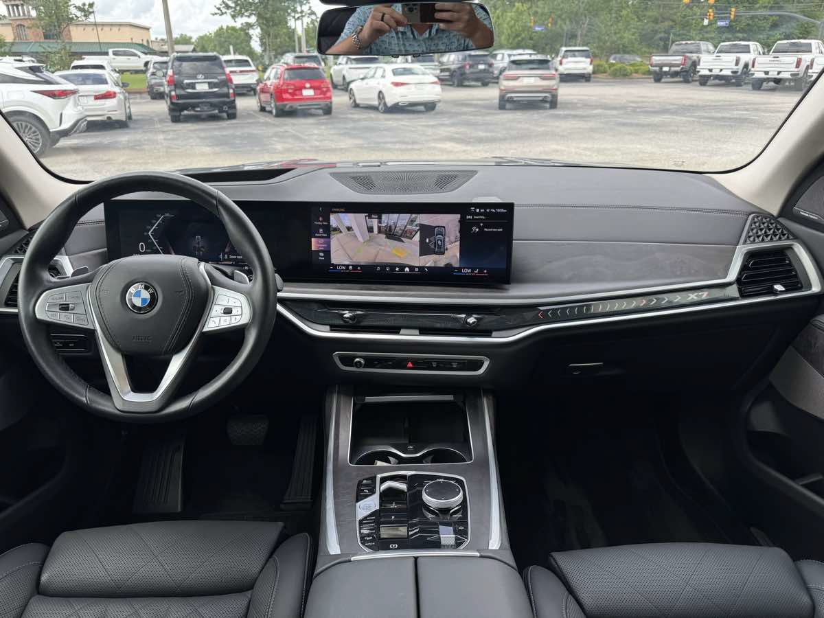 Used 2025 BMW X7 xDrive40i AWD/4WD image 15