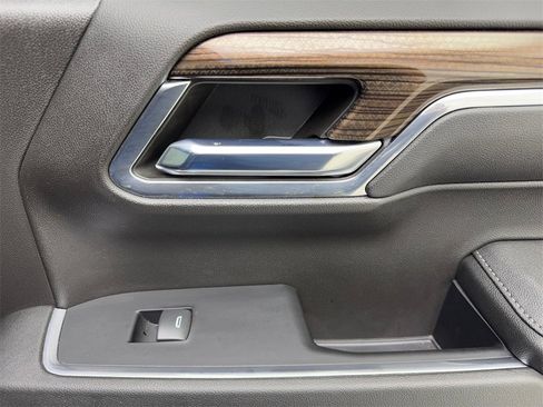 Used 2024 Chevrolet Silverado 1500 LT image 42