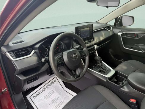 Used 2019 Toyota RAV4 LE w/ All Weather Liner Package AWD/4WD image 13