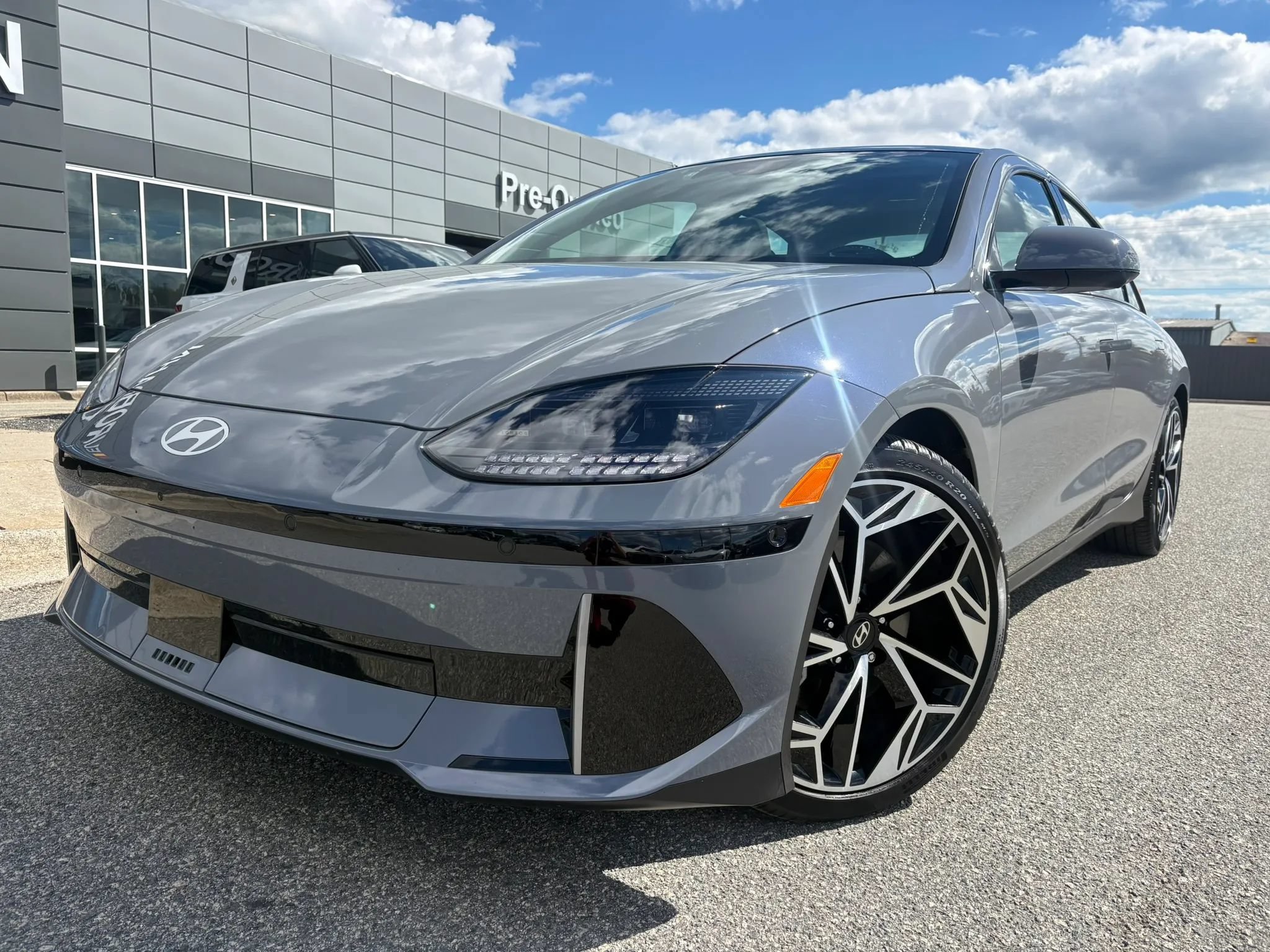 Used 2023 Hyundai Ioniq 6 Limited AWD/4WD image 1