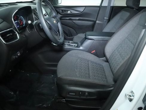 Used 2024 Chevrolet Equinox LT FWD image 18