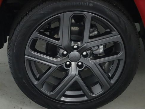 Used 2024 Jeep Compass Limited w/ High Altitude Package image 12