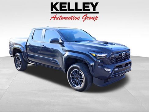 Used 2024 Toyota Tacoma TRD Sport image 1
