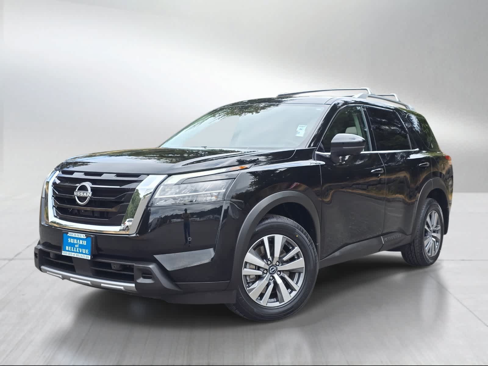 Used 2023 Nissan Pathfinder SL AWD/4WD image 1