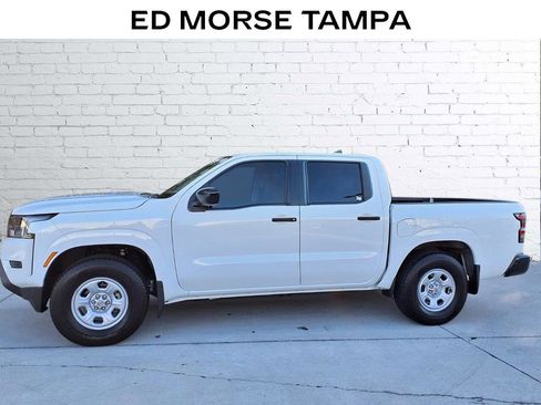Used 2024 Nissan Frontier S w/ Tow Package image 2