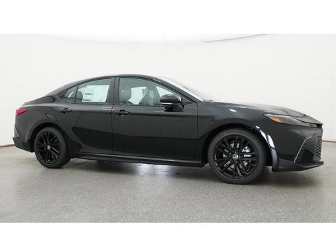 New 2026 Toyota Camry SE image 28