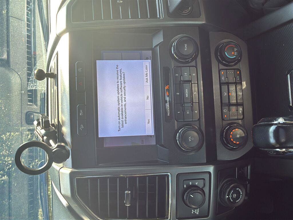 Used 2019 Ford F150 XLT w/ Equipment Group 302A Luxury AWD/4WD image 11