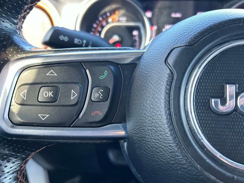 Used 2023 Jeep Gladiator Mojave w/ LED Lighting Group AWD/4WD image 26