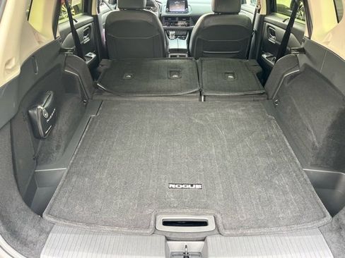 Certified 2024 Nissan Rogue SV w/ SV Premium Package image 37