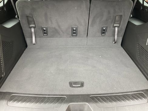 Used 2022 Chevrolet Suburban LS AWD/4WD image 40