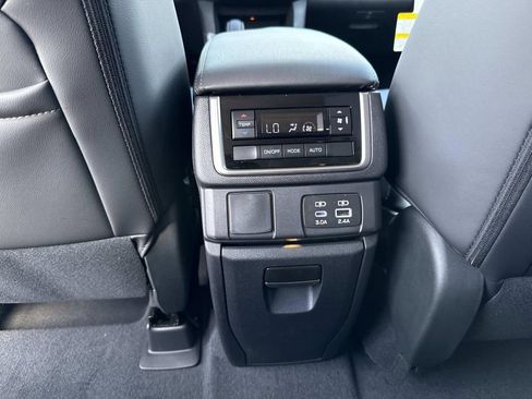 New 2026 Subaru Ascent Premium image 19