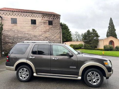 Used 2006 Ford Explorer Eddie Bauer image 5