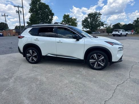 Used 2023 Nissan Rogue SL w/ SL Premium Package FWD image 5