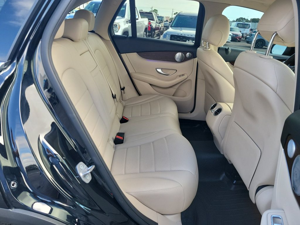 Used 2020 Mercedes-Benz GLC 300 image 28
