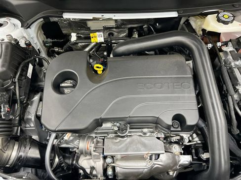 New 2026 Chevrolet Equinox LT w/ Safety and Technology Package FWD image 25
