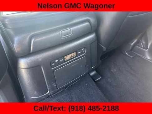 Used 2021 Nissan Armada SL w/ Captain's Chairs Package RWD image 13