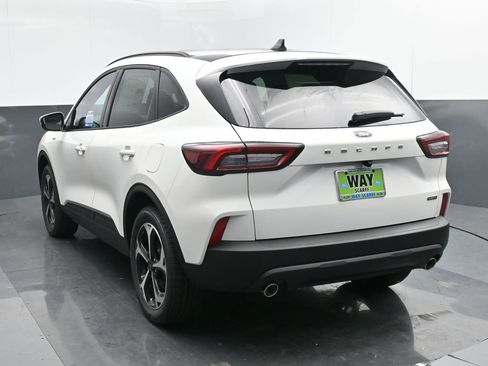 New 2025 Ford Escape ST-Line Elite image 4