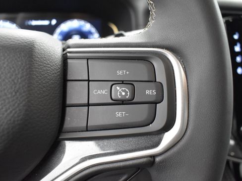 Used 2024 Jeep Wagoneer L 4WD image 11