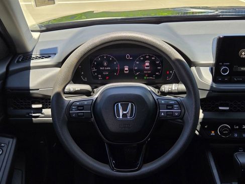 Certified 2025 Honda Accord SE image 21