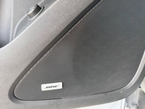 Used 2019 Chevrolet Equinox Premier FWD image 12