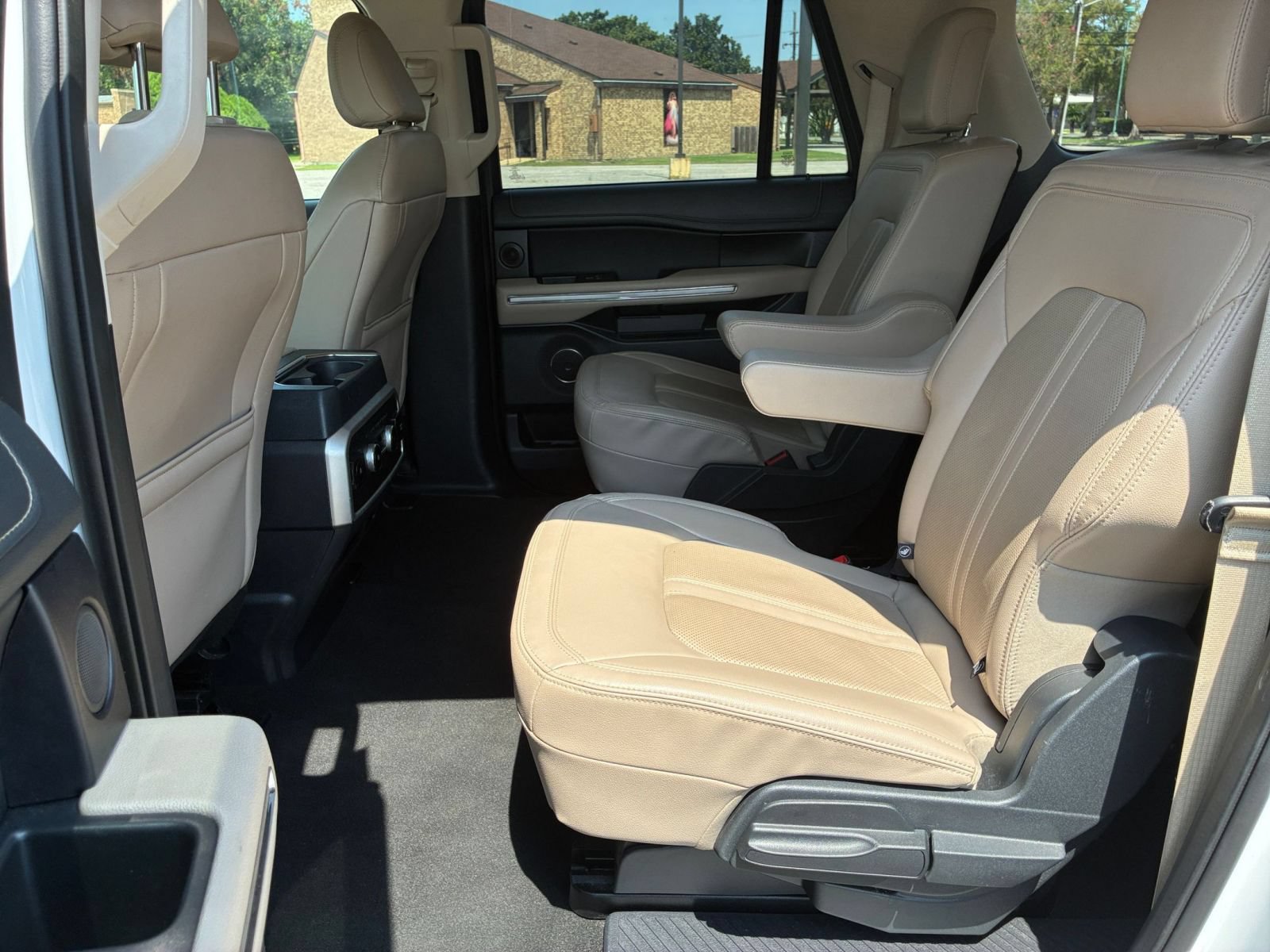 Used 2024 Ford Expedition Max Limited RWD image 28