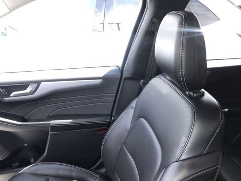 Used 2025 Ford Escape Platinum AWD/4WD image 23