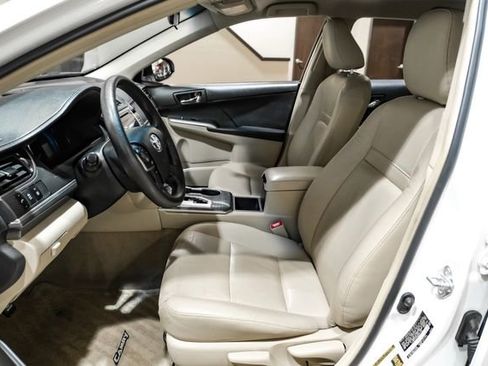 Used 2012 Toyota Camry LE FWD image 3