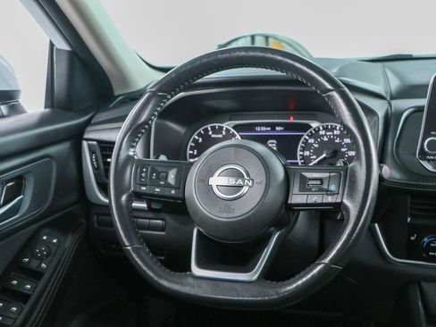 Used 2024 Nissan Rogue SV w/ SV Premium Package FWD image 12