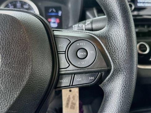 Used 2022 Toyota Corolla LE FWD image 21