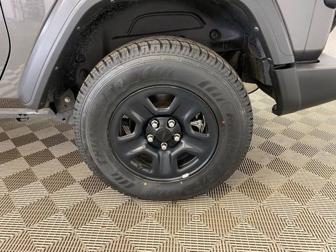 Used 2024 Jeep Wrangler Sport AWD/4WD image 10