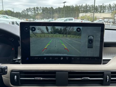 Used 2025 Lincoln Corsair FWD w/ Equipment Group 101A image 20