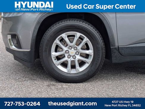 Used 2019 Chevrolet Traverse LT FWD image 10