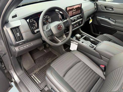 New 2026 Nissan Pathfinder Rock Creek image 4