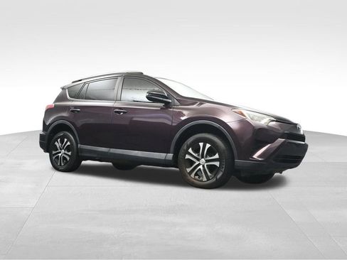 Used 2016 Toyota RAV4 LE FWD image 29