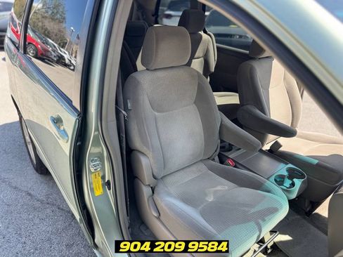 Used 2007 Toyota Sienna CE FWD image 25