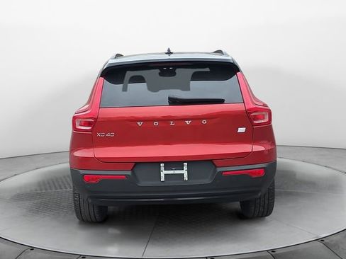 Used 2022 Volvo XC40 P8 Recharge Ultimate image 4