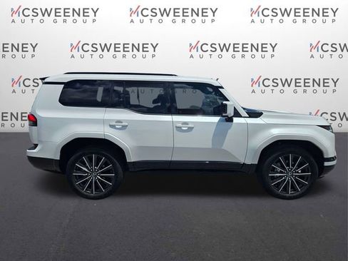 Used 2025 Lexus GX 550 AWD/4WD image 6