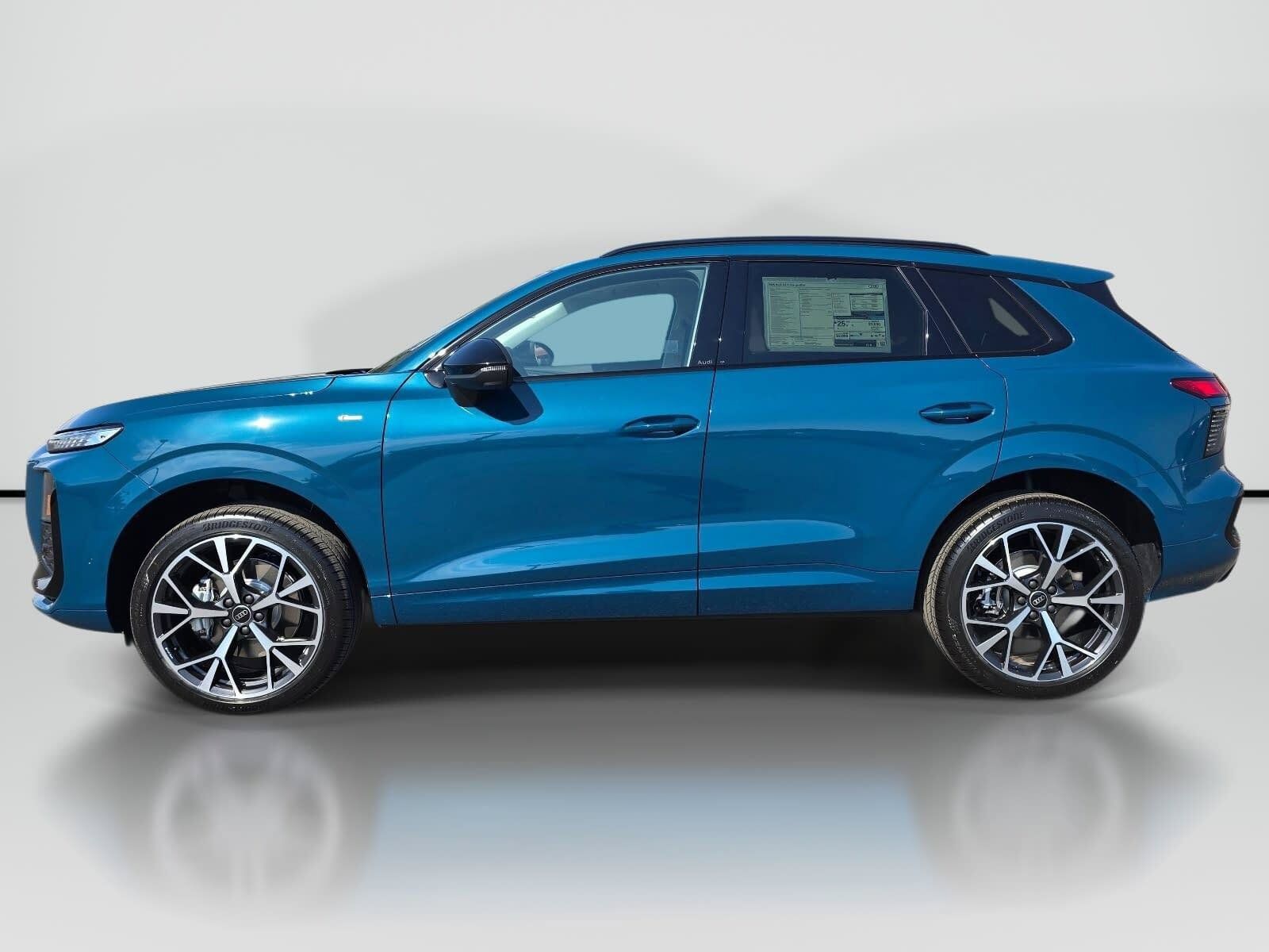 New 2026 Audi Q3 quattro 2.0T AWD/4WD image 3