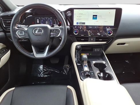 Used 2024 Lexus NX 250 FWD w/ Premium Package image 32