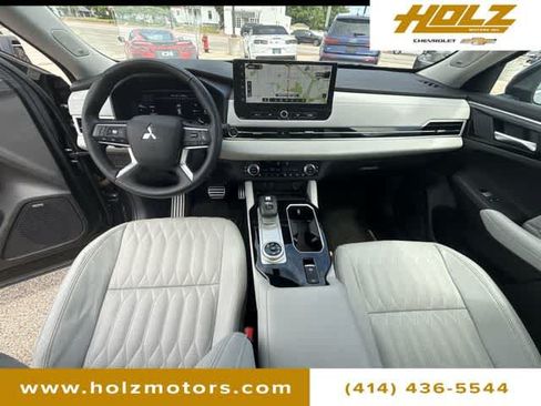 Used 2025 Mitsubishi Outlander SEL AWD/4WD image 21