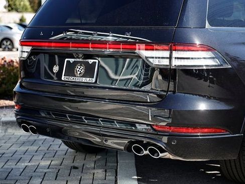 Used 2025 Lincoln Aviator Black Label w/ Jet Appearance Package image 9